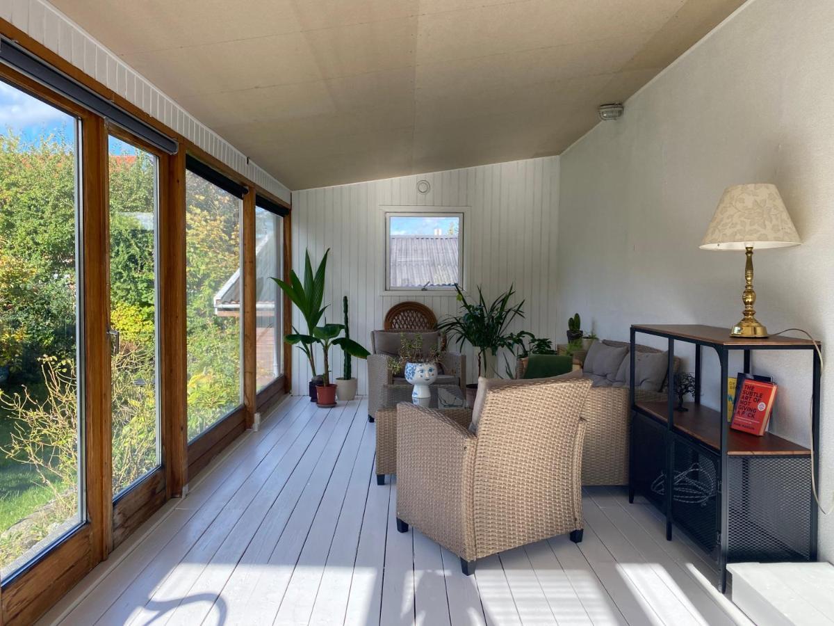 Spacious & Well Located Villa Apartement ヘアレウ エクステリア 写真